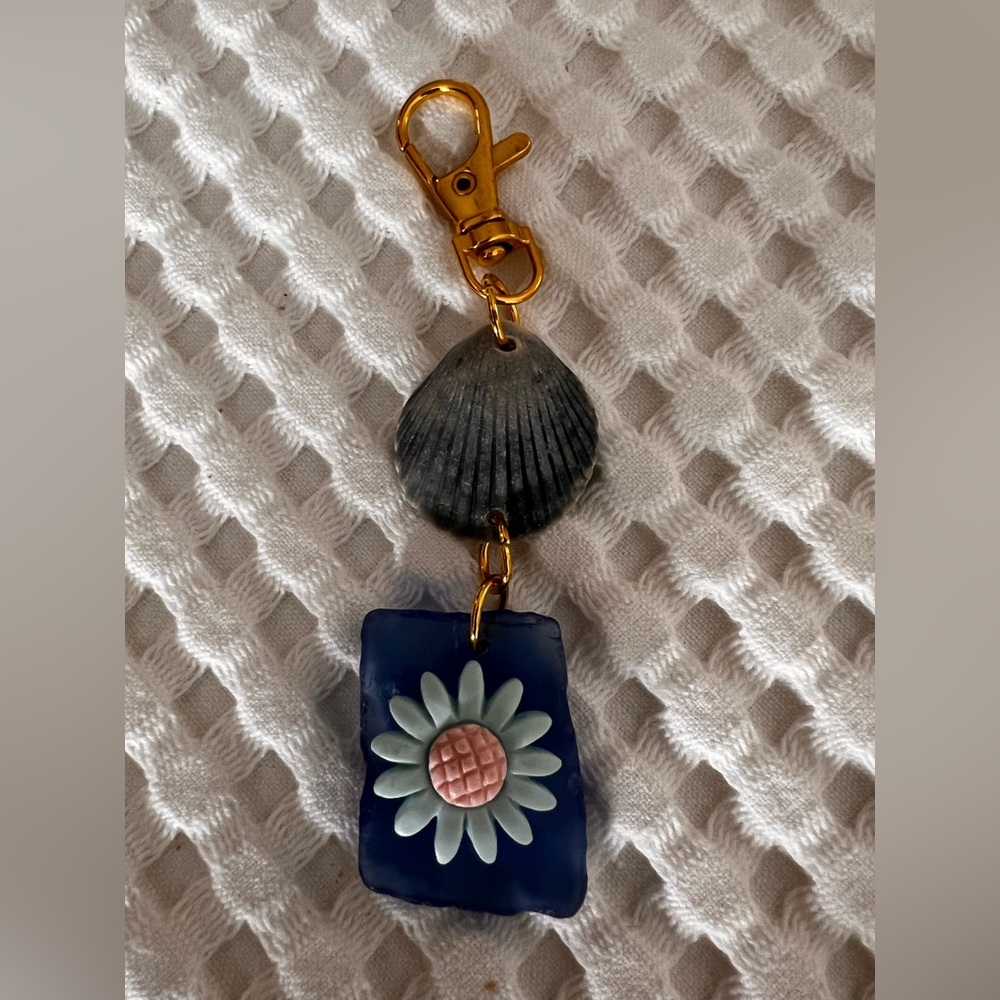 Handmade Purse Charm Keychain Blue Floral Resin Seashell & Sea Glass Artisan
